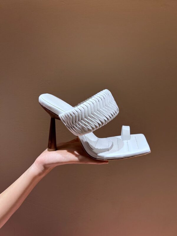 Personality Fashion High-heeled Retro Sandals Women's Ins Trend - Image 7
