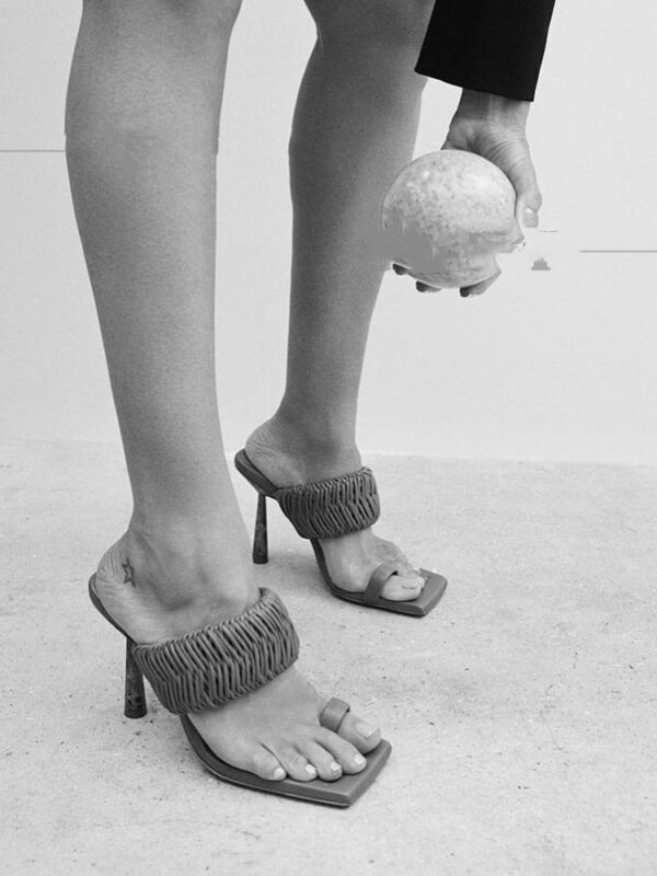 Personality Fashion High-heeled Retro Sandals Women's Ins Trend - Image 2