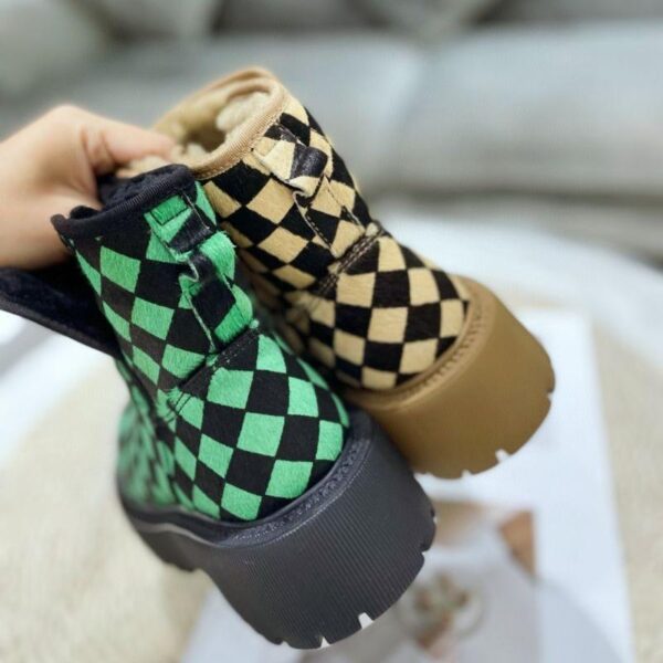 Women's Plaid Horsehair Round Head Simple And Comfortable Thick Flat-bottomed Fur Boots - Image 7