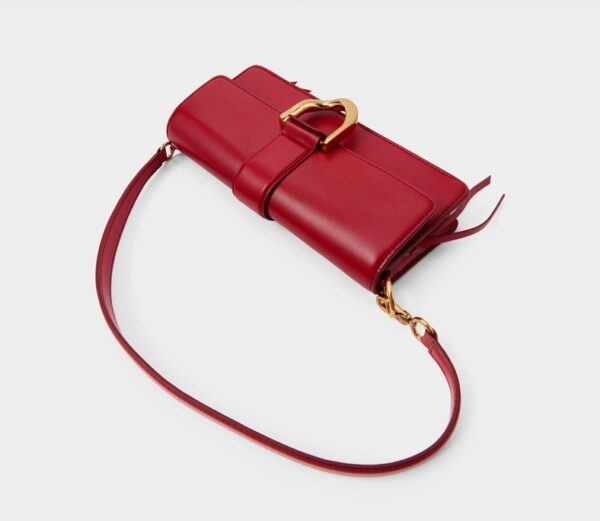 Elegant Horseshoe Buckle Baguette Underarm Bag - Image 5