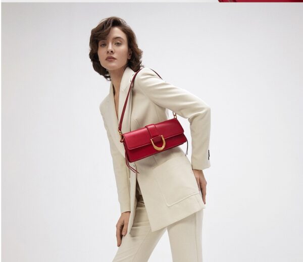 Elegant Horseshoe Buckle Baguette Underarm Bag - Image 2