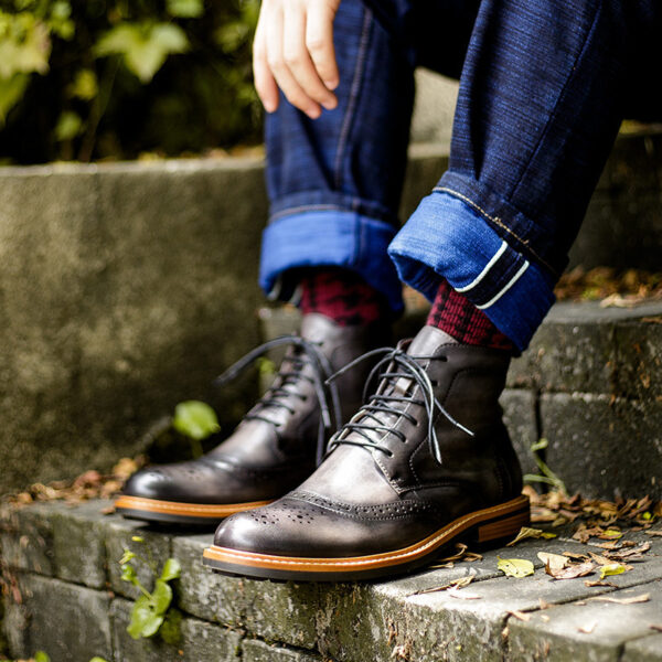 Casual Men's Top Layer Cowhide Round Toe Martin Boots - Image 4
