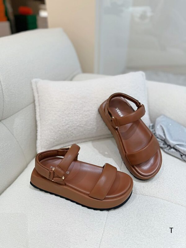 Simple Fashion Soft Tire Sheepskin Round Toe Comfortable Strap Light Platform Sandals - Image 7