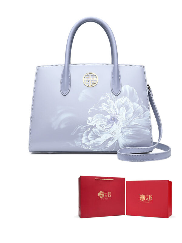 High-end Practical And Atmospheric Handbag As A Gift For Mother - Image 6