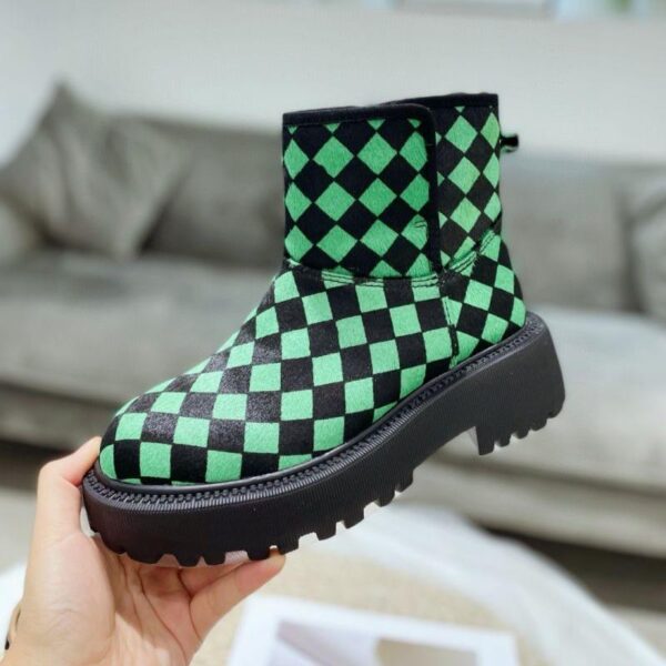Women's Plaid Horsehair Round Head Simple And Comfortable Thick Flat-bottomed Fur Boots - Image 2