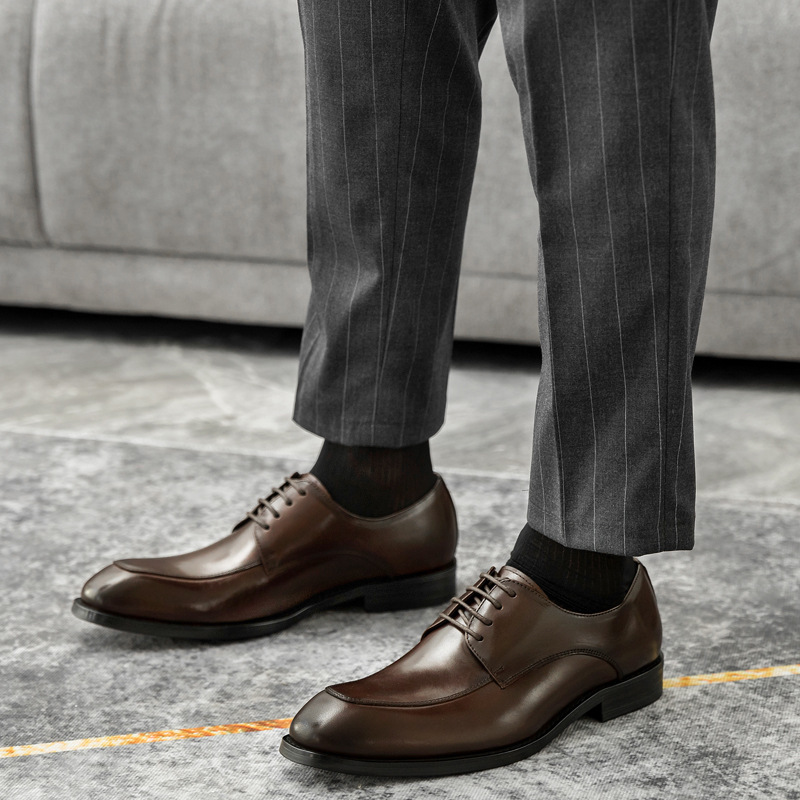 Men’s British Style Handmade Pointed Leather Shoes