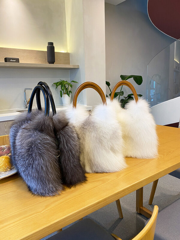 Women's Hand-held Bill Of Lading Shoulder Slung Fashion Bag - Image 2