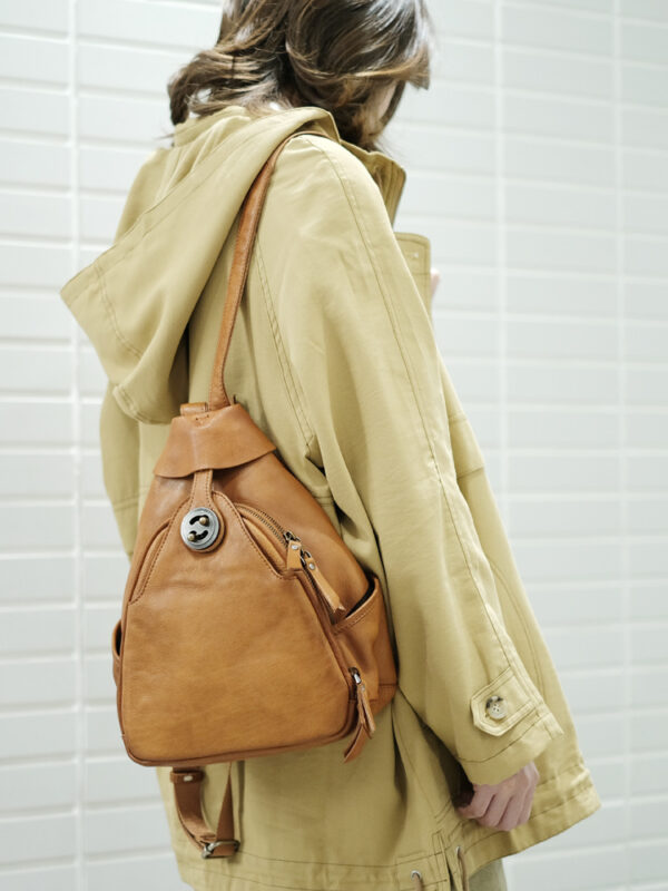 Large Capacity Versatile Retro Soft Leather Shoulder Bag - Image 2