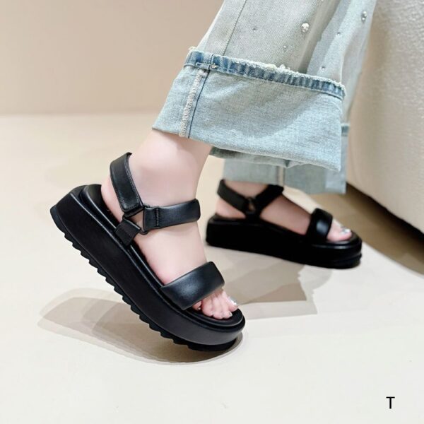 Simple Fashion Soft Tire Sheepskin Round Toe Comfortable Strap Light Platform Sandals - Image 4
