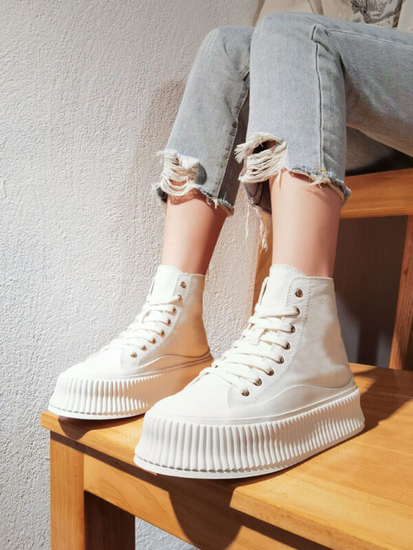 Ladies Thick-soled High-top Canvas Shoes - Image 6
