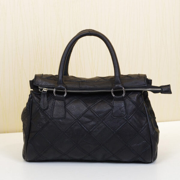 Color matching portable messenger female bag - Image 3