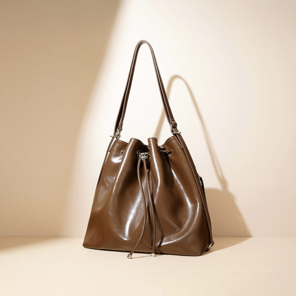 All-matching Large Capacity One-shoulder Bucket Bag - Image 3