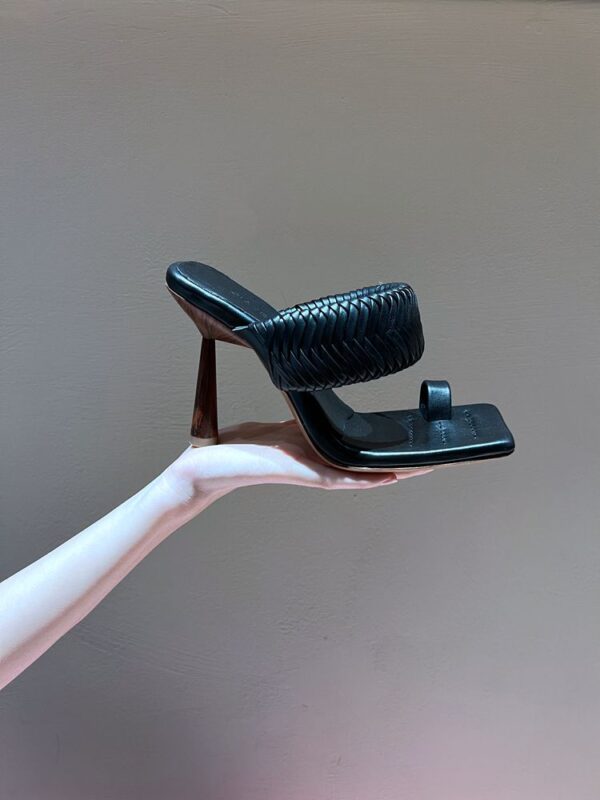 Personality Fashion High-heeled Retro Sandals Women's Ins Trend - Image 8