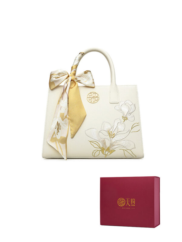 High End Meeting Gift Handbag For Mother In Law - Image 7