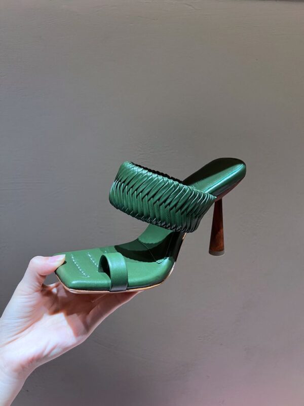 Personality Fashion High-heeled Retro Sandals Women's Ins Trend - Image 4
