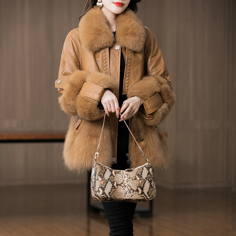 Young Genuine Leather Fur Coat Sheep Fur Fur All-in-one Coat Women’s Coat