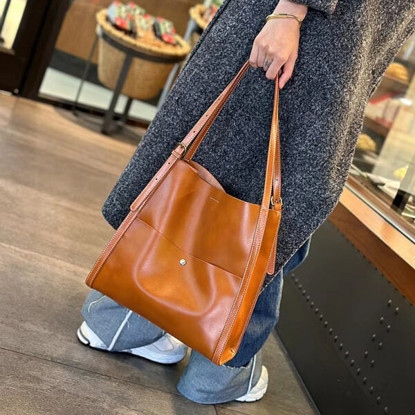 Commuter's All-matching Leather Large Capacity Women's Tote