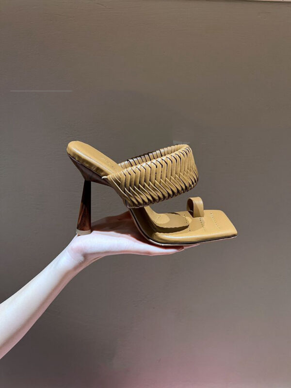 Personality Fashion High-heeled Retro Sandals Women's Ins Trend - Image 9