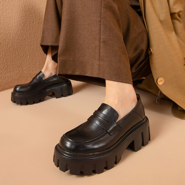 Women's Retro Black Height Increasing Shoes - Image 3