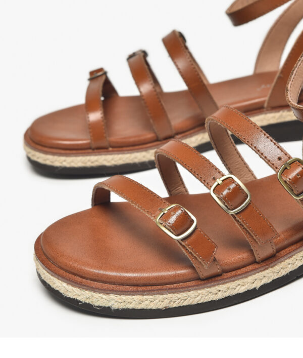 Women's Chunky Heel Retro Cross Strap Sandals - Image 5