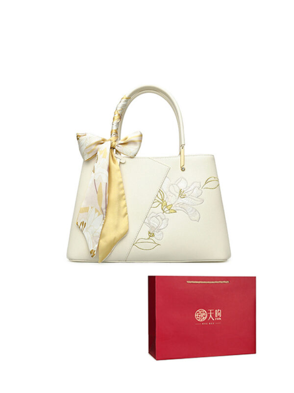 High End Meeting Gift Handbag For Mother In Law - Image 9