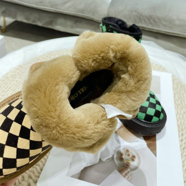 Women's Plaid Horsehair Round Head Simple And Comfortable Thick Flat-bottomed Fur Boots - Image 6
