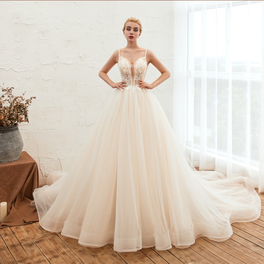 Starry Sky Luxury ig Tail Is Thin Baeakless Dream Master Wedding Dress - Image 3