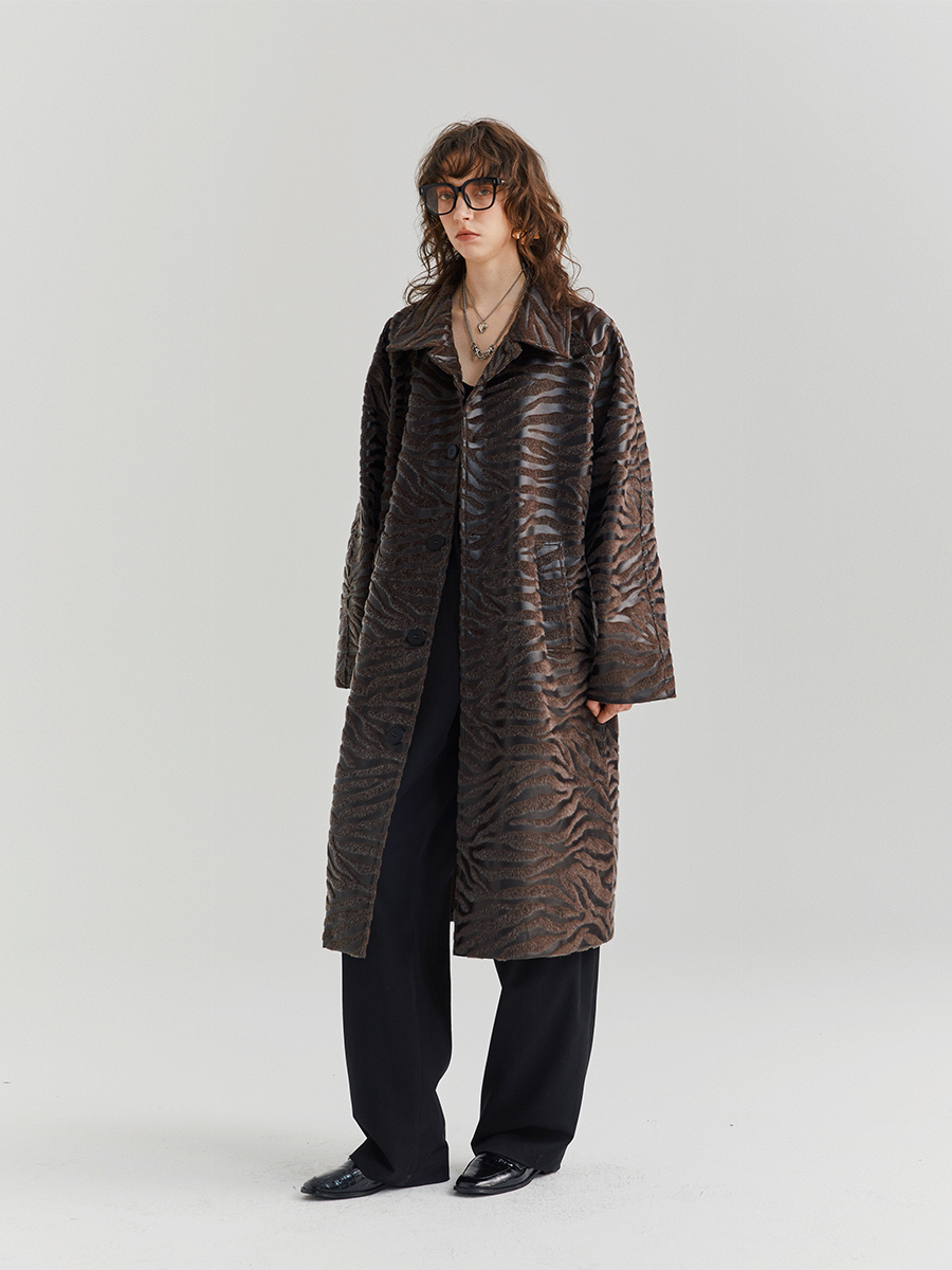 Tiger Pattern Flocked Brown Shoulder Insert - Image 6